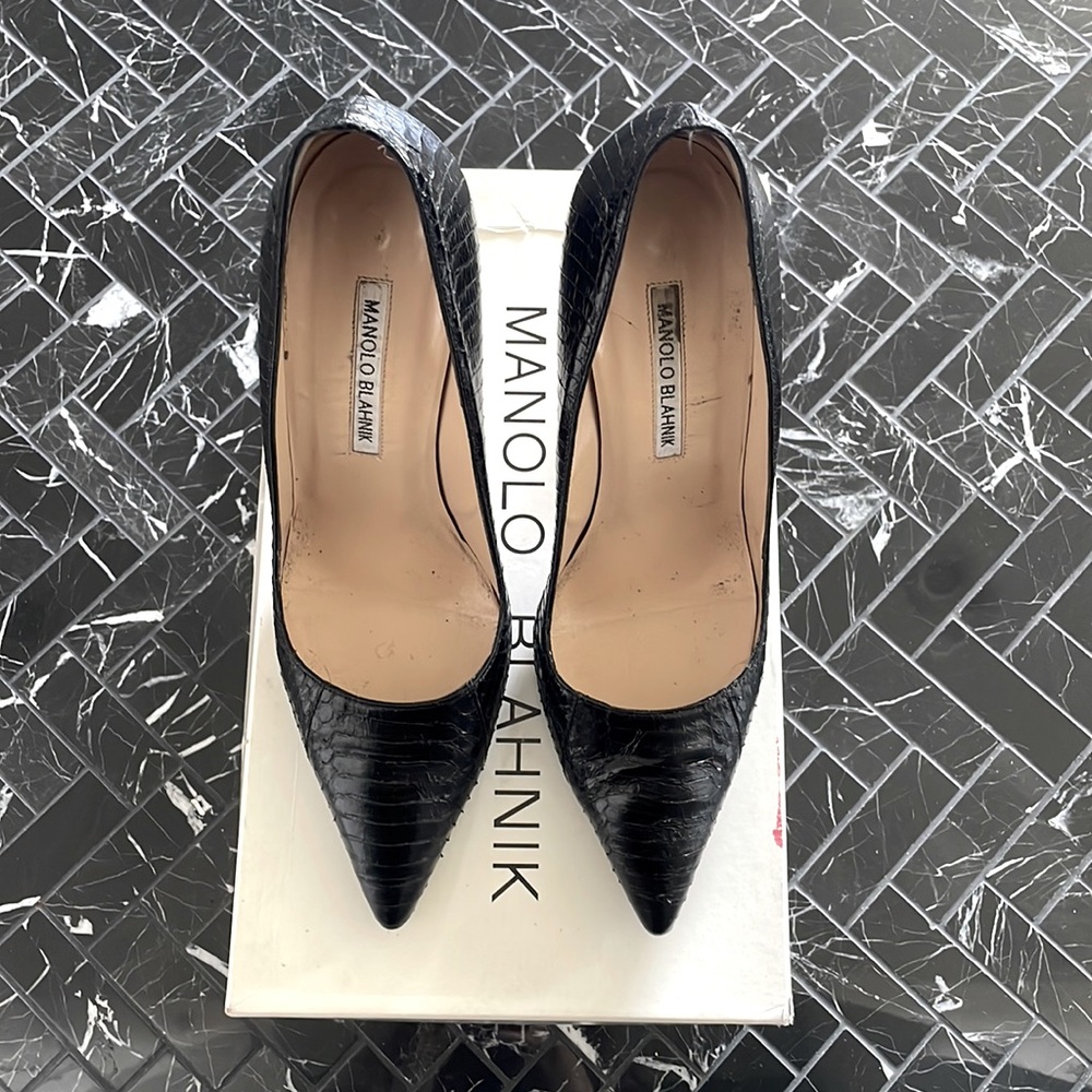 **SOLD** Manolo Blahnik BB Pumps